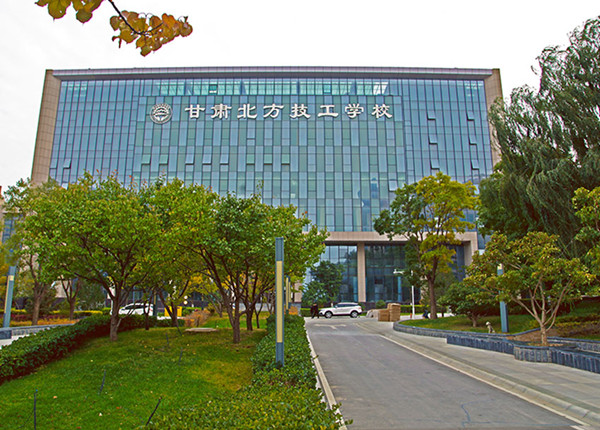 蘭州高鐵學校淺析初中生考不上高中學什么專業(yè)有前途