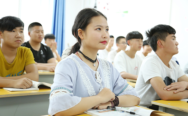  蘭州中專學(xué)校解析成績不好的學(xué)生如何低分上本科？