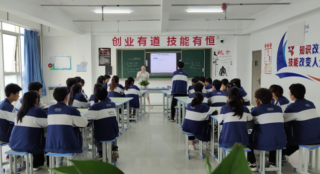 優(yōu)秀教師系列九 ? 師者匠心，微光成矩 | 柴亞萍：學(xué)為人師 行為身范